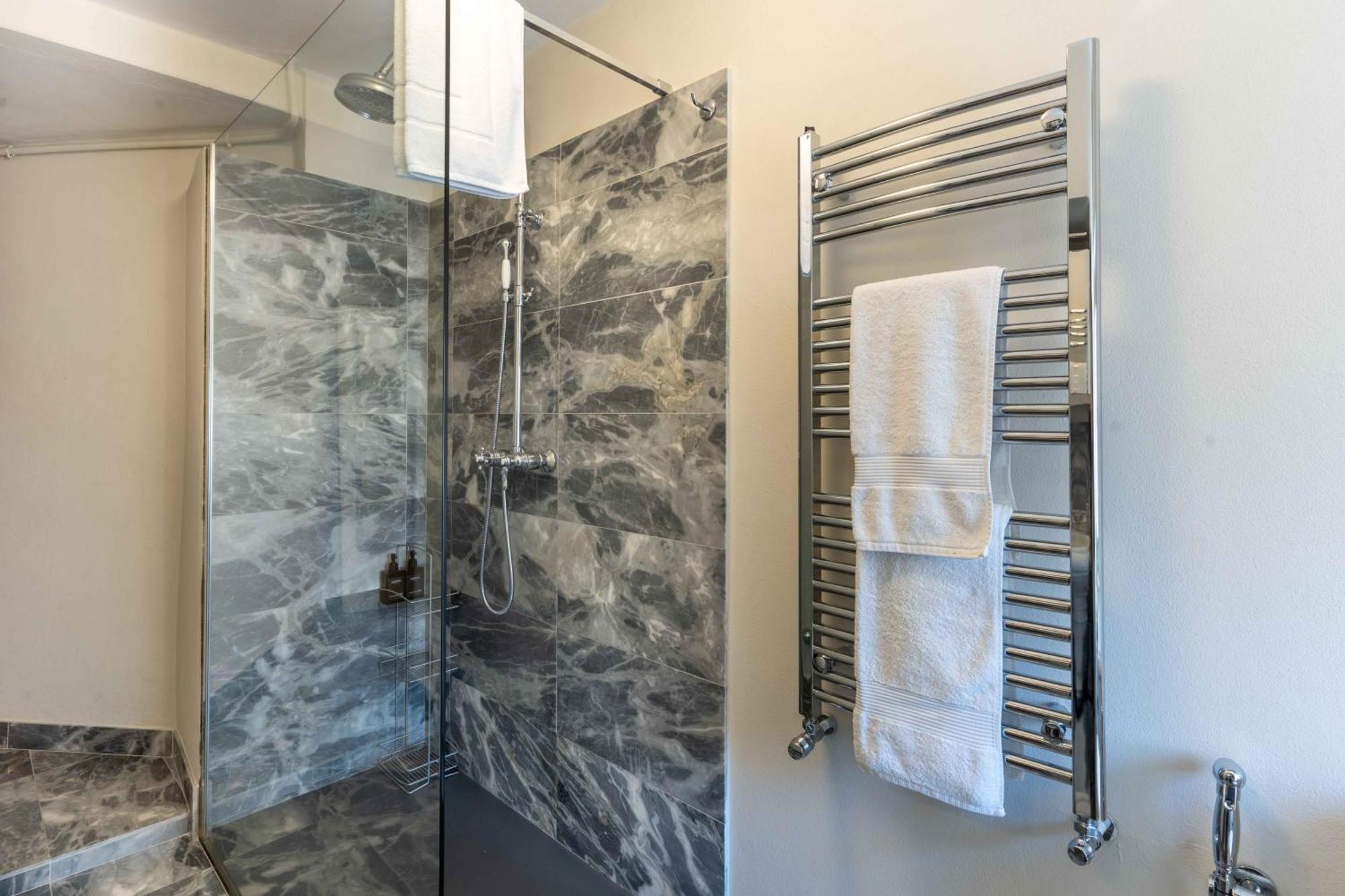Luxury Apartment Angelio Барга Екстериор снимка